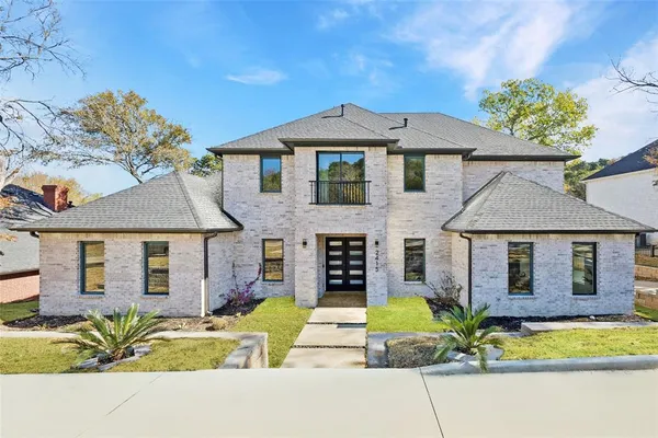 $1,090,000 | 2415 Valley View Drive, Cedar Hill, TX 75104