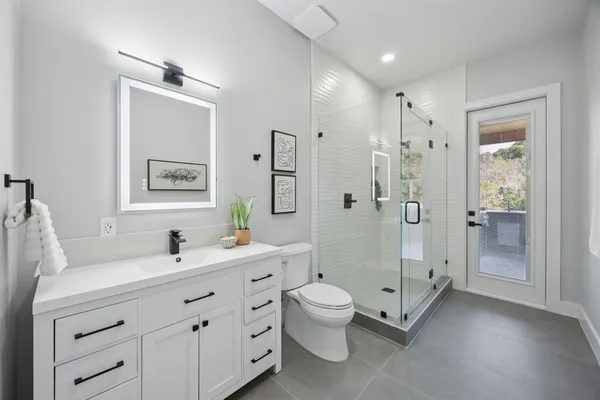 $1,090,000 | 2415 Valley View Drive, Cedar Hill, TX 75104