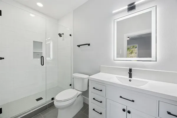 $1,090,000 | 2415 Valley View Drive, Cedar Hill, TX 75104
