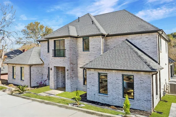 $1,090,000 | 2415 Valley View Drive, Cedar Hill, TX 75104