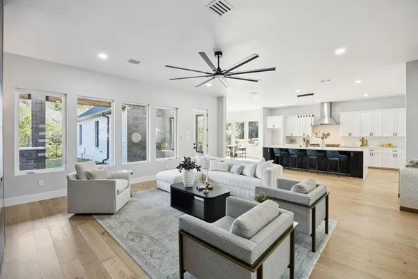$1,090,000 | 2415 Valley View Drive, Cedar Hill, TX 75104