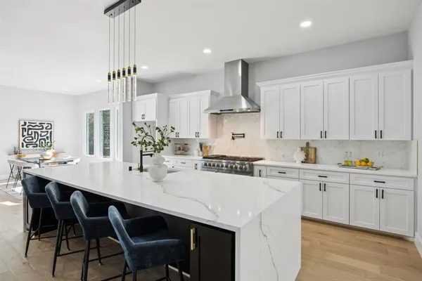 $1,090,000 | 2415 Valley View Drive, Cedar Hill, TX 75104