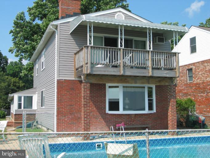 8541 Bay Road Pasadena, MD 21122 - Photo 25 of 28 rear of home
