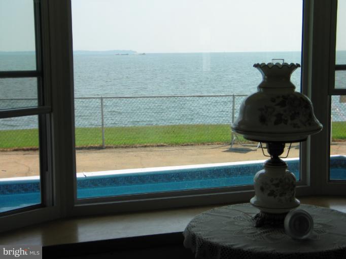 8541 Bay Road Pasadena, MD 21122 - Photo 4 of 28 view from living room