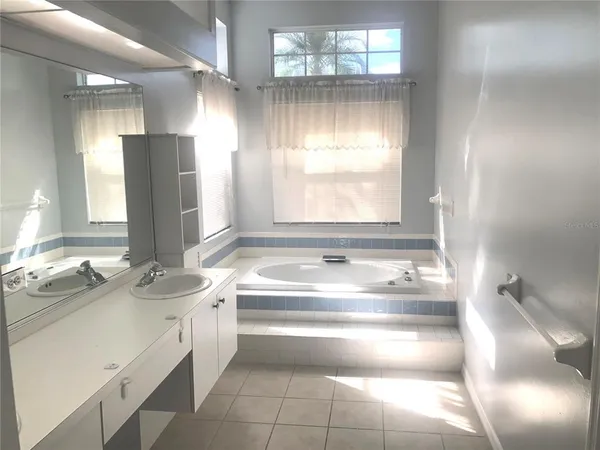 $2,600 | 6759 Hickory Hammock Circle, Bradenton, FL 34202