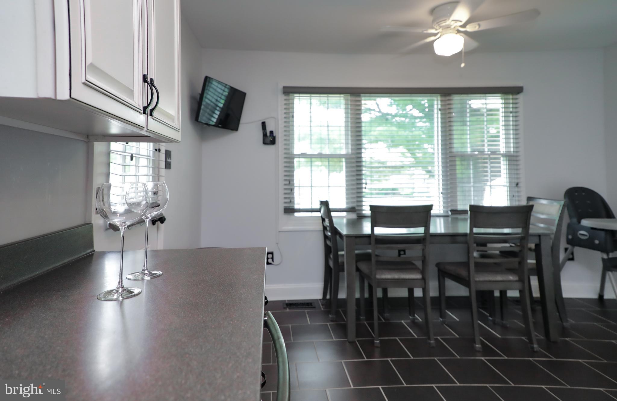 3918 Winlee Road Randallstown, MD 21133 - Photo 14 of 39 Beautiful eat in kitchen