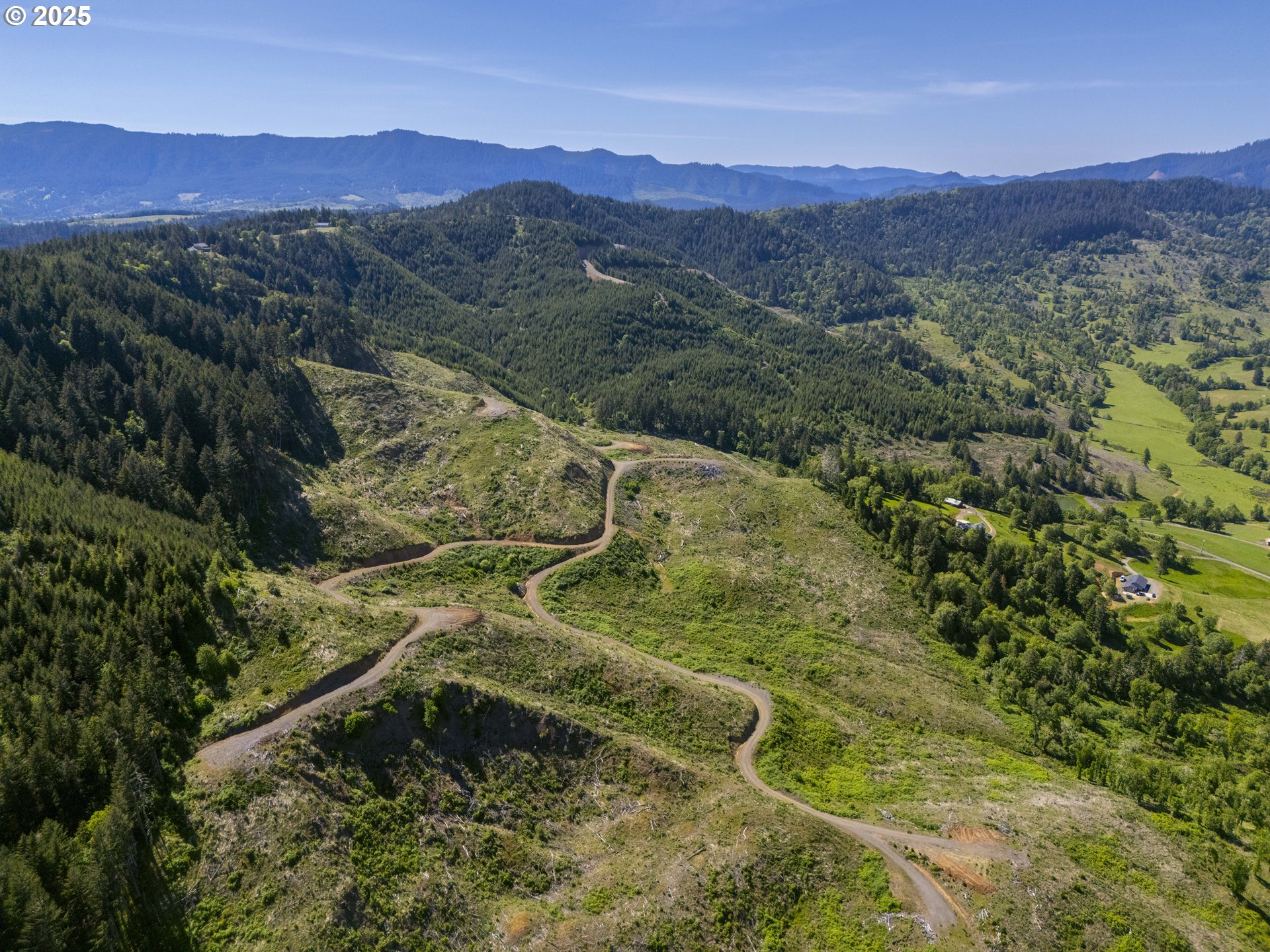 Green Valley Road Oakland, OR 97462 - Photo 2 of 21 Gallery Image 2