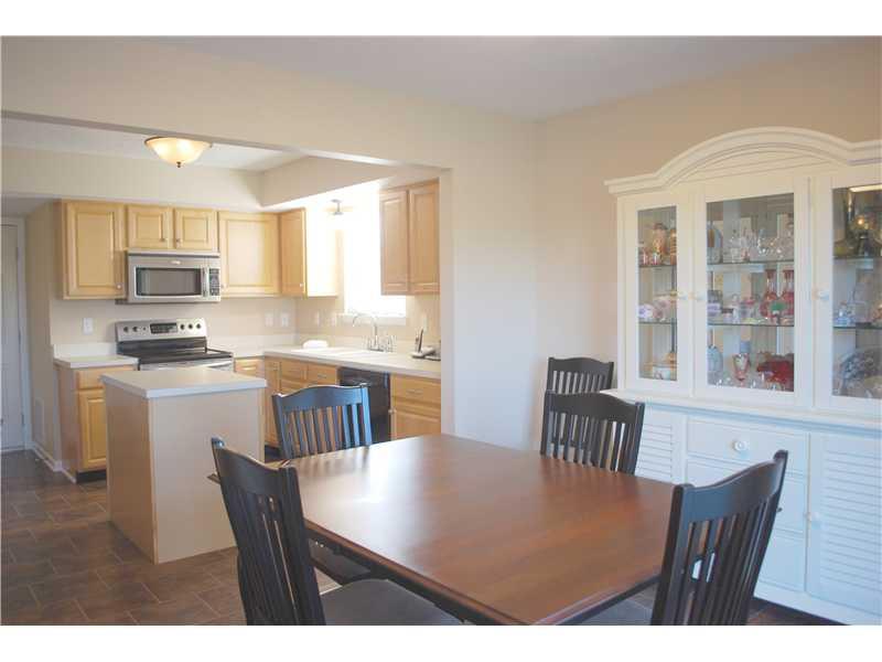 10486 Silver Ridge Circle Fishers, IN 46250 - Photo 10 of 24 Gallery Image 10