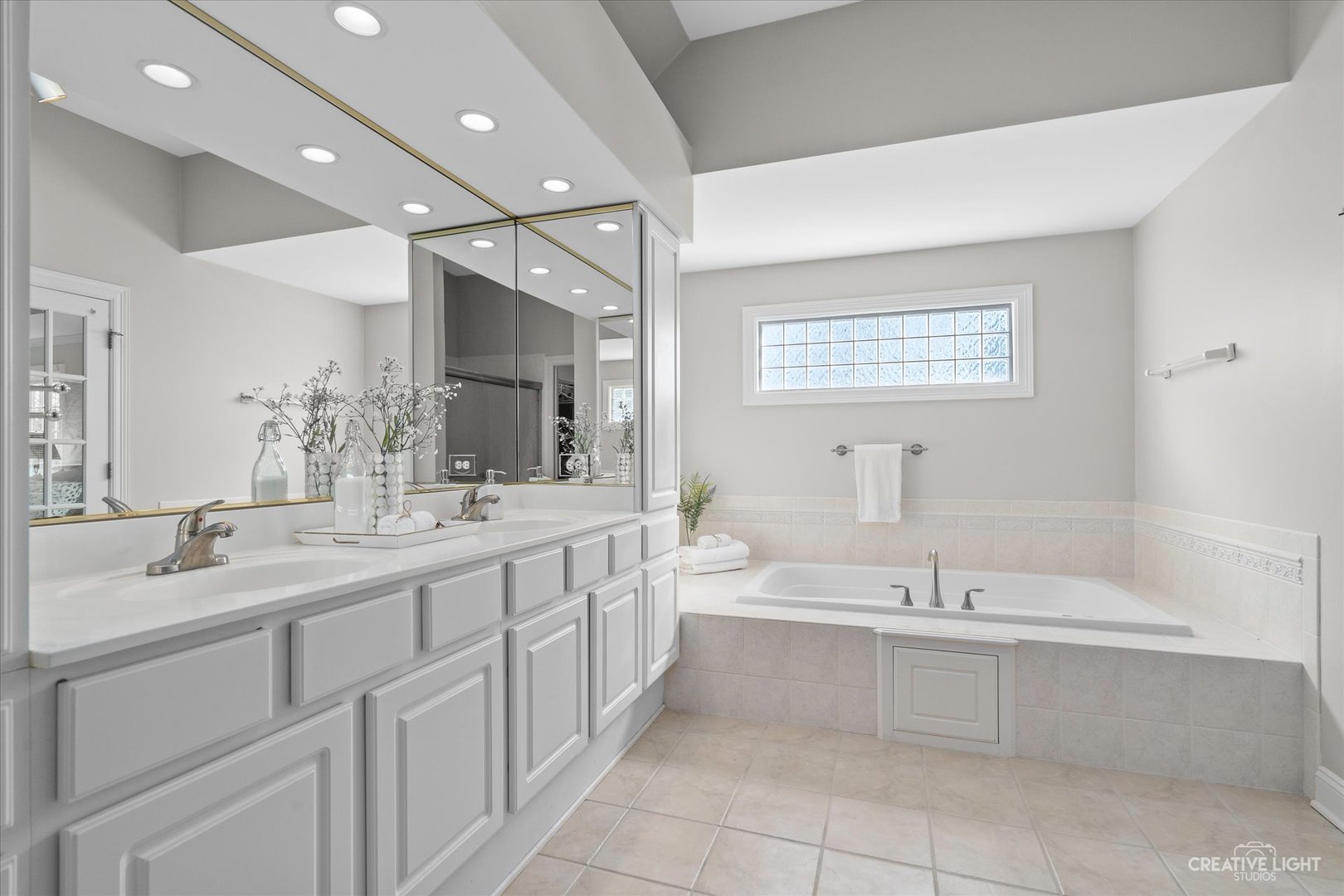 3712 Grassmere Road Naperville, IL 60564 - Photo 18 of 45 Gallery Image 18