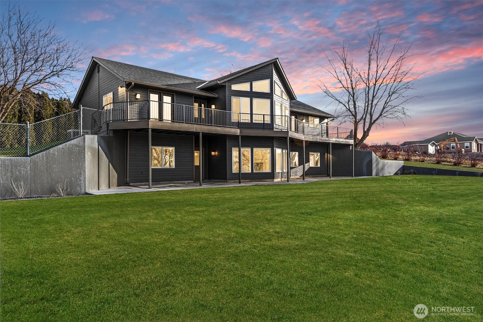 9153 Rd K Northeast Moses Lake, WA 98837 - Photo 3 of 39