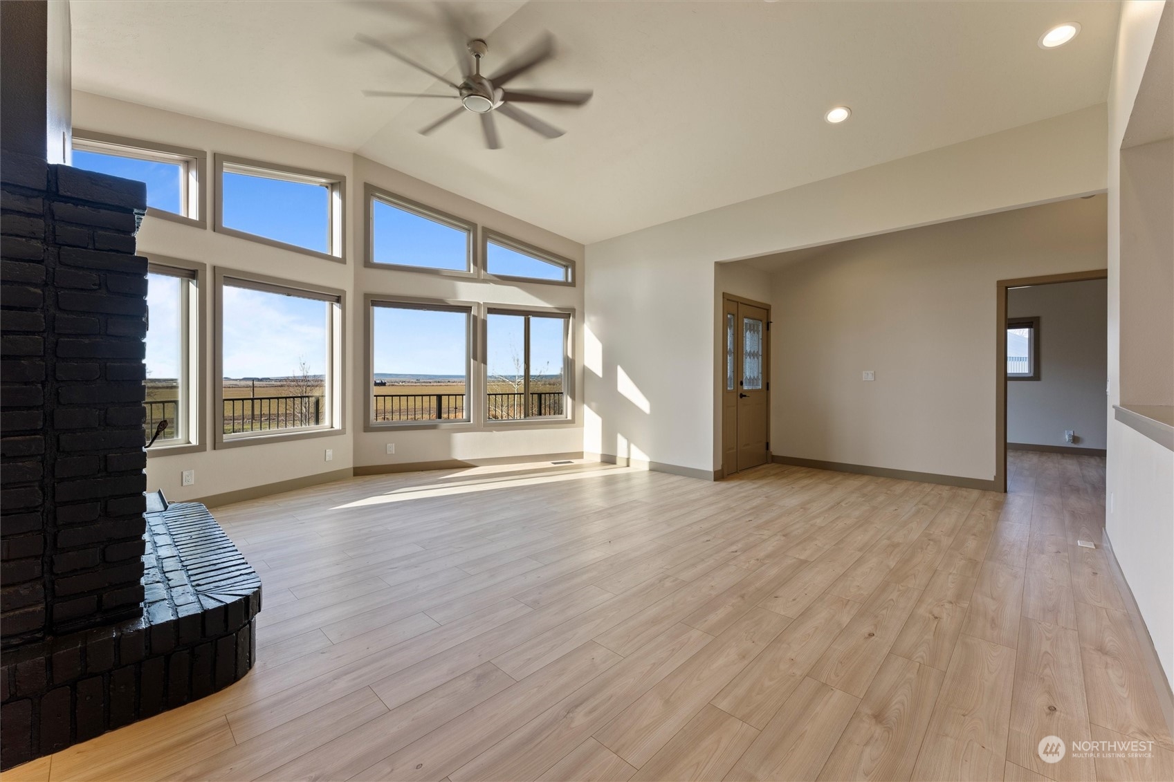 9153 Rd K Northeast Moses Lake, WA 98837 - Photo 10 of 39