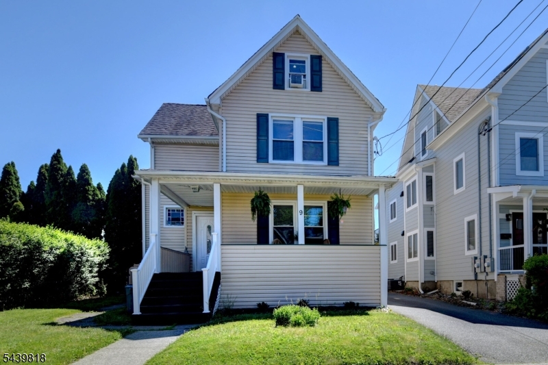 9 Walnut Street Little Falls, NJ 07424 - Photo 1 of 33