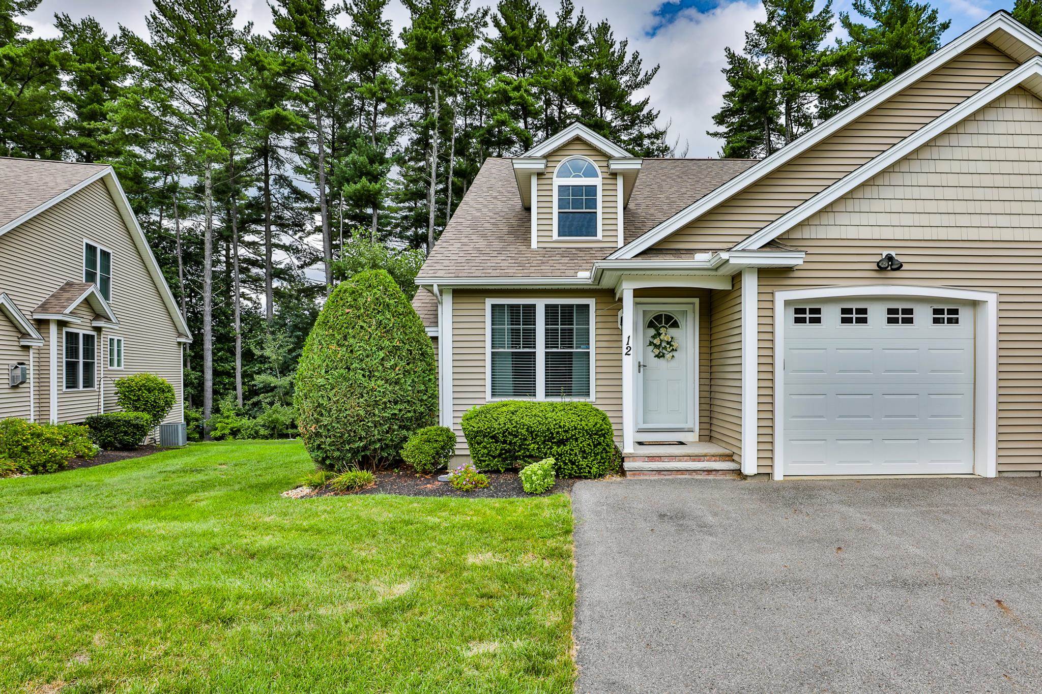 12 Settlers Way Pelham, NH 03076 - Photo 2 of 33