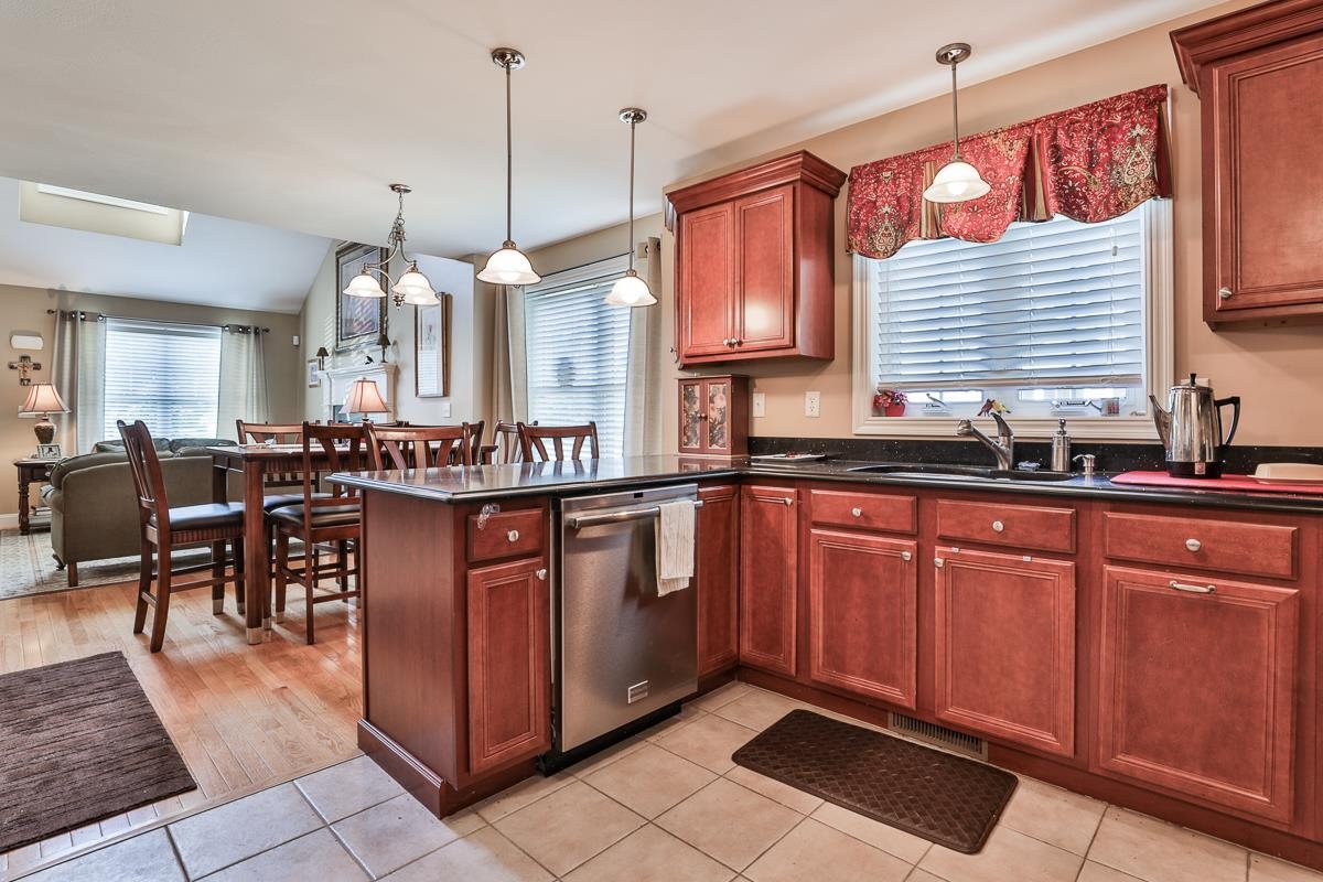 12 Settlers Way Pelham, NH 03076 - Photo 12 of 33