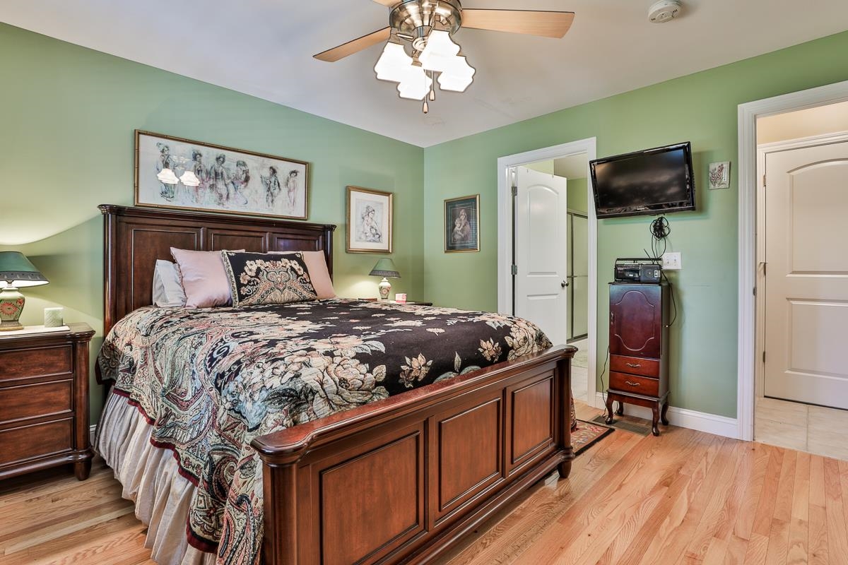 12 Settlers Way Pelham, NH 03076 - Photo 16 of 33