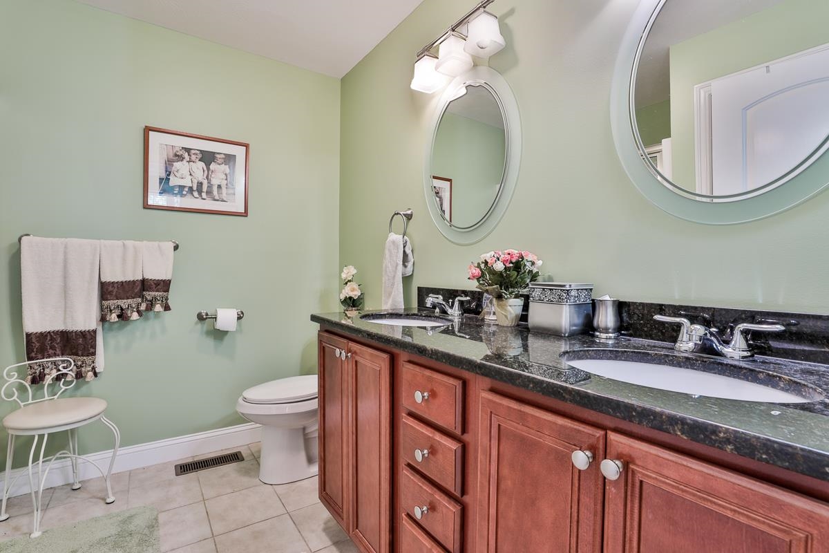 12 Settlers Way Pelham, NH 03076 - Photo 18 of 33