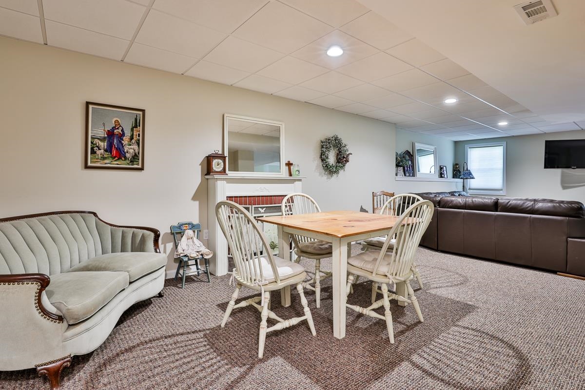 12 Settlers Way Pelham, NH 03076 - Photo 28 of 33