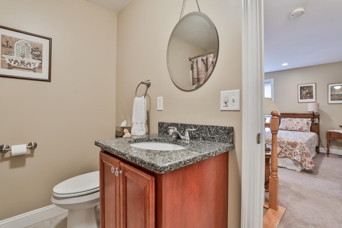 12 Settlers Way Pelham, NH 03076 - Photo 32 of 33