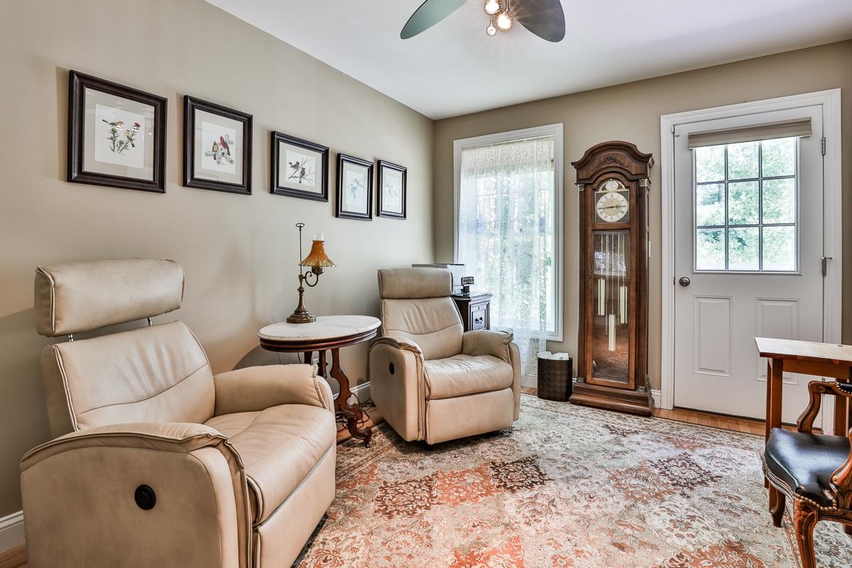 12 Settlers Way Pelham, NH 03076 - Photo 8 of 33