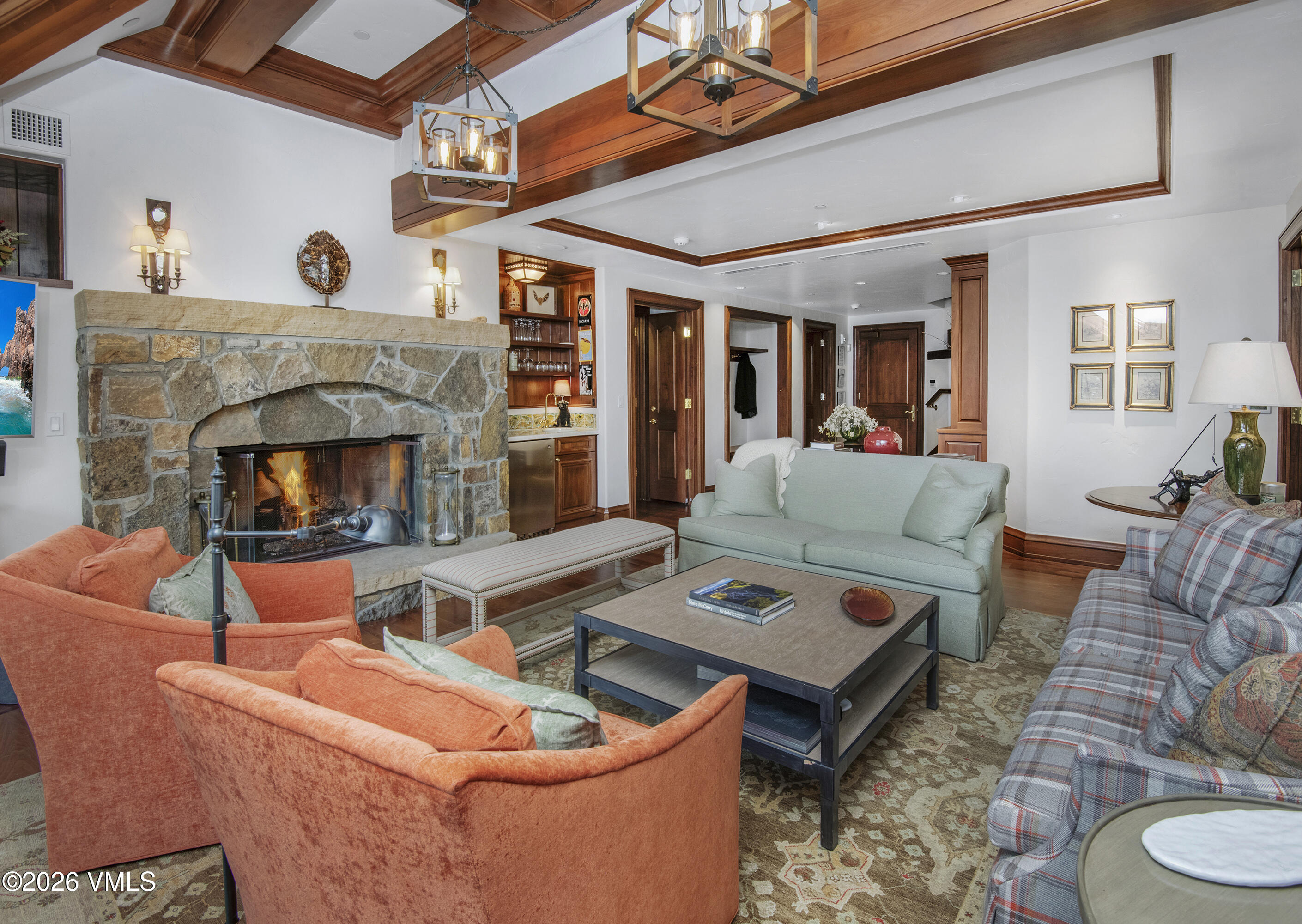 458 Vail Valley Drive, Unit R5 Vail, CO 81657 - Photo 7 of 39 Living Room