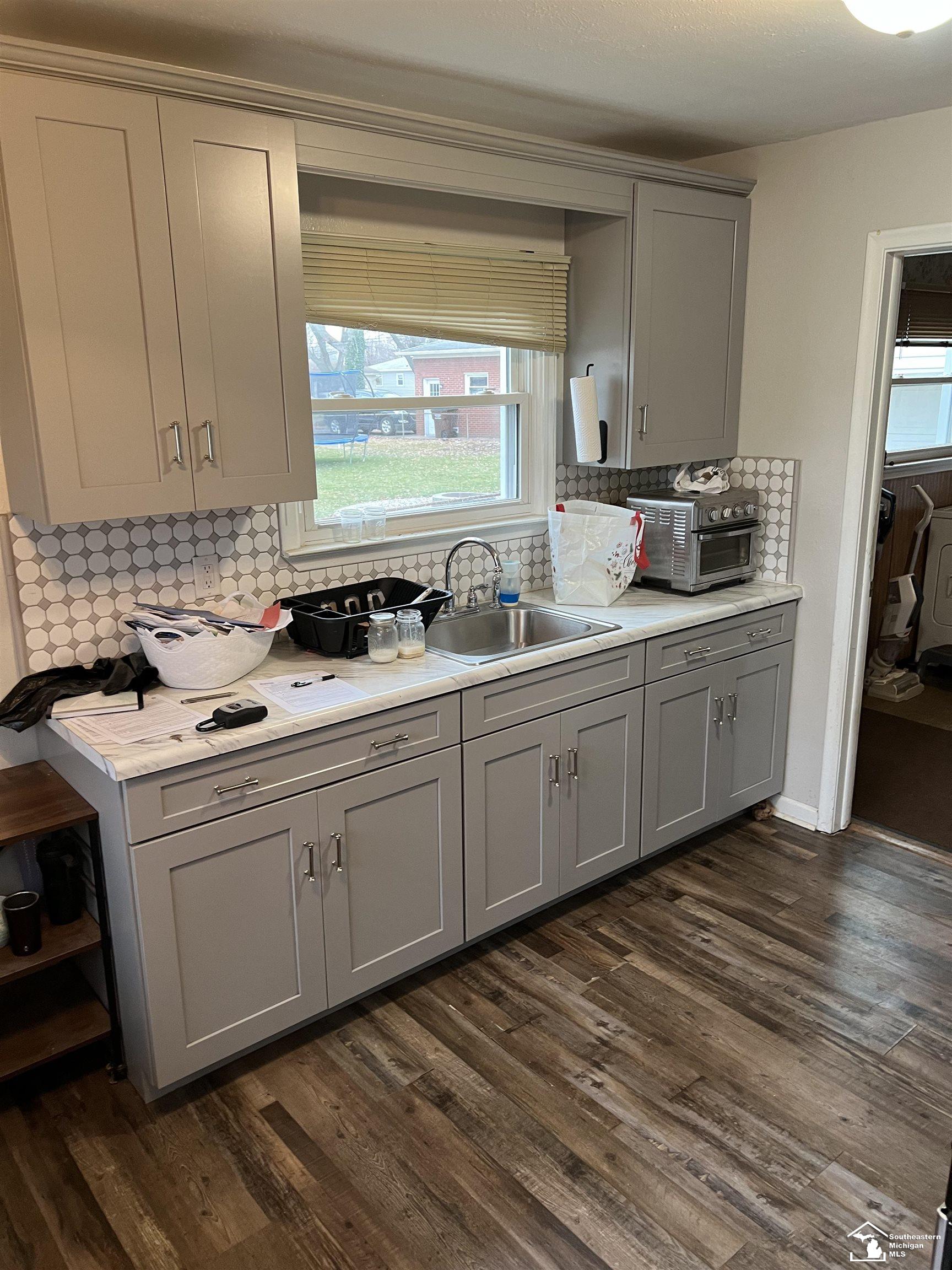 1934 South Custer Road Monroe, MI 48161 - Photo 17 of 31