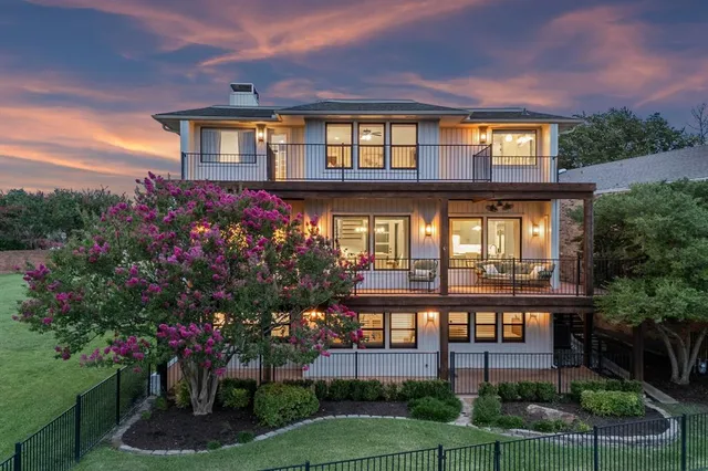 $850,000 | 435 Columbia Drive, Rockwall, TX 75032