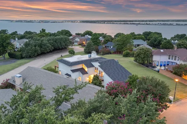 $850,000 | 435 Columbia Drive, Rockwall, TX 75032