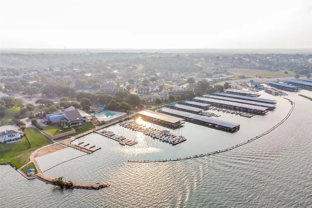 $850,000 | 435 Columbia Drive, Rockwall, TX 75032