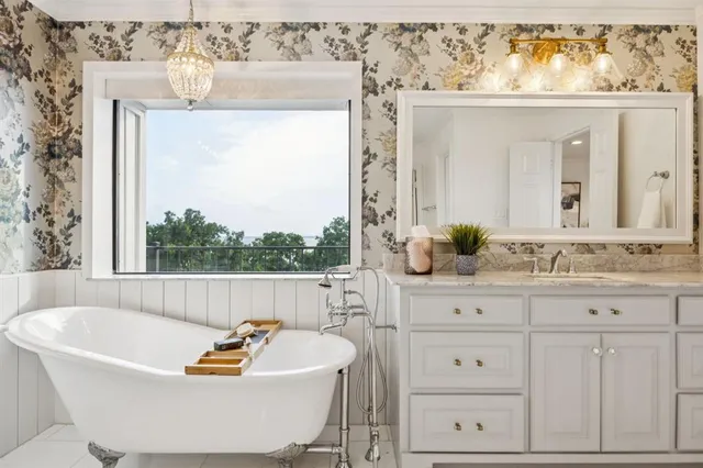 $850,000 | 435 Columbia Drive, Rockwall, TX 75032