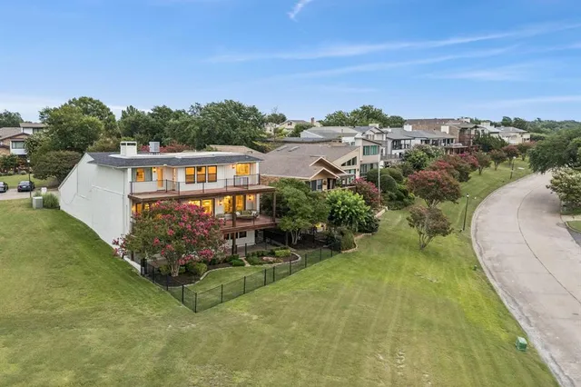 $850,000 | 435 Columbia Drive, Rockwall, TX 75032