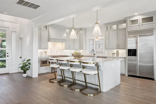 $850,000 | 435 Columbia Drive, Rockwall, TX 75032