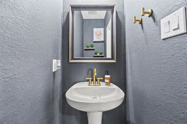 $3,200 | 9710 Messina Crest Court, Richmond, TX 77406