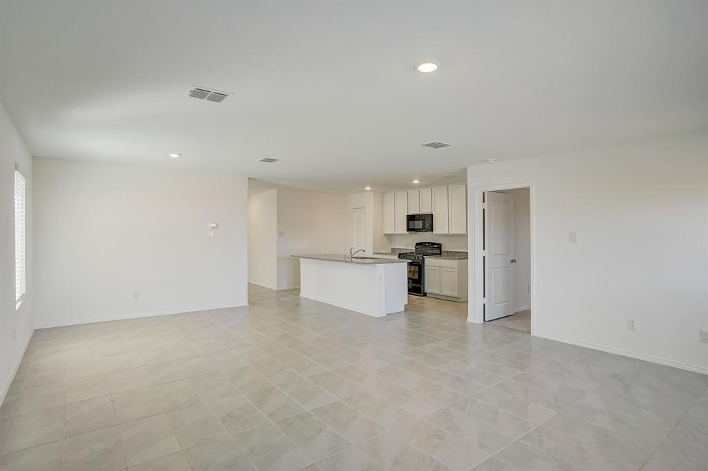 2817 Watchpoint Road Little Elm, TX 75068 - Photo 6 of 40