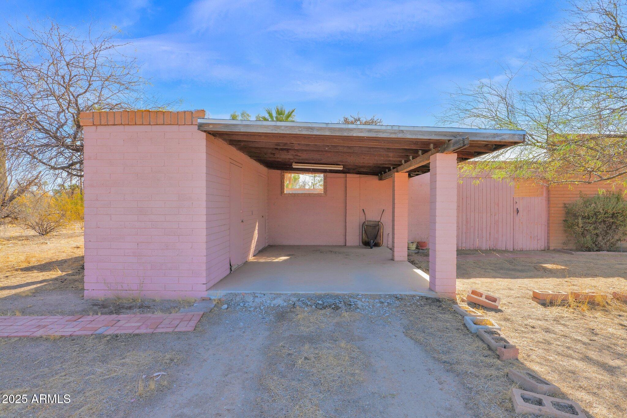 888 West Vah Ki Inn Road Coolidge, AZ 85128 - Photo 31 of 45 888 Vah Ki Inn - 33Carport
