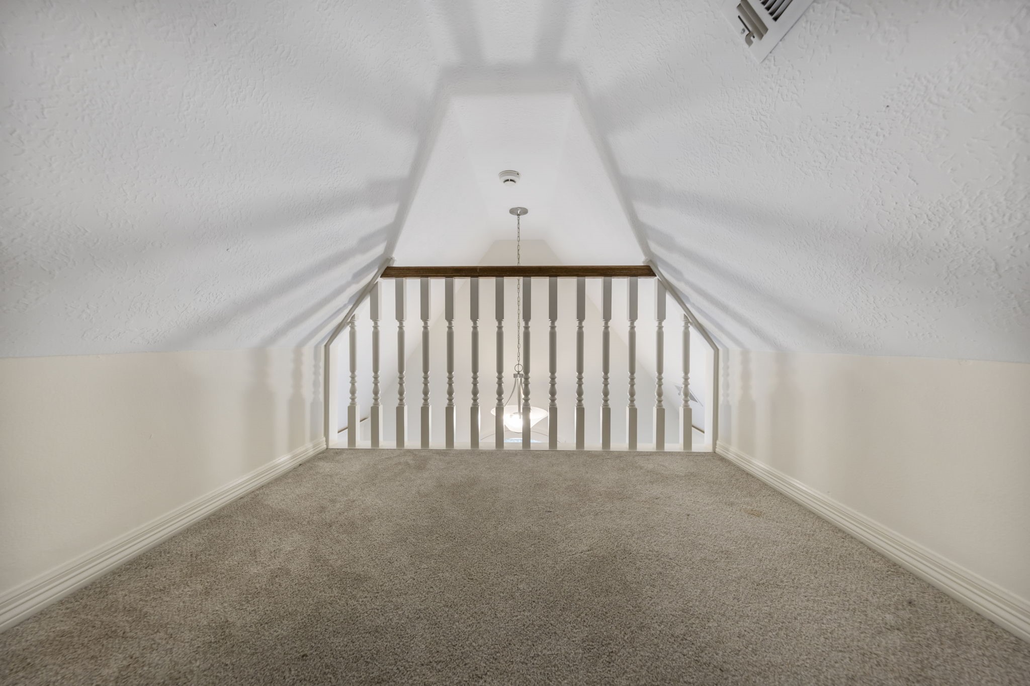 90 West Horizon Ridge Place Spring, TX 77381 - Photo 24 of 36 a view of a hallway