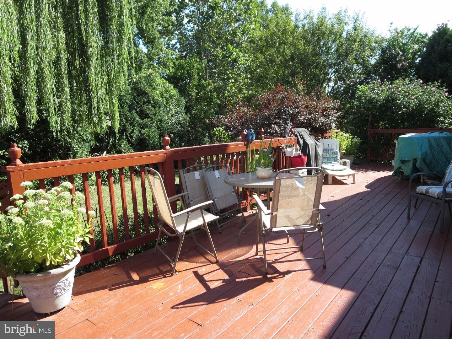 17 Winding Road Newark, DE 19702 - Photo 22 of 24 Deck