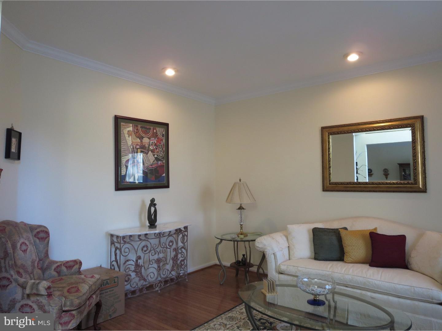 17 Winding Road Newark, DE 19702 - Photo 6 of 24 Living Room