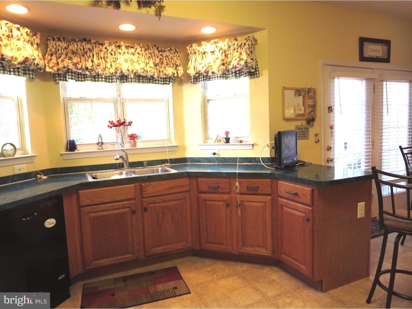 17 Winding Road Newark, DE 19702 - Photo 9 of 24 Kitchen