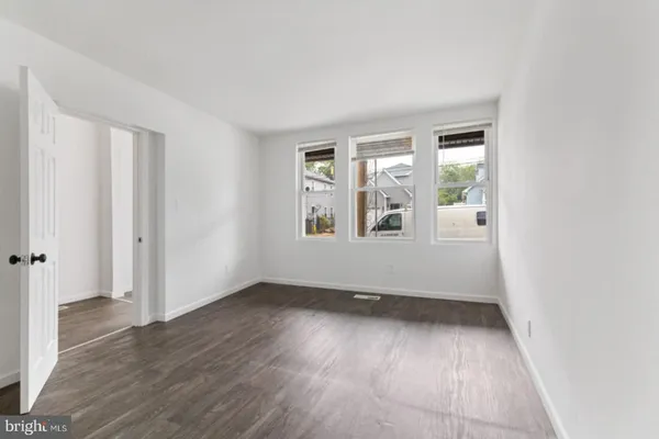$3,000 | 211 Broad Street, Beverly, NJ 08010