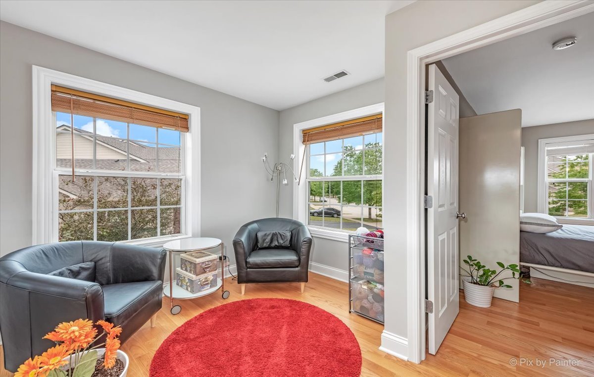 941 Oak Ridge Boulevard Elgin, IL 60120 - Photo 16 of 28