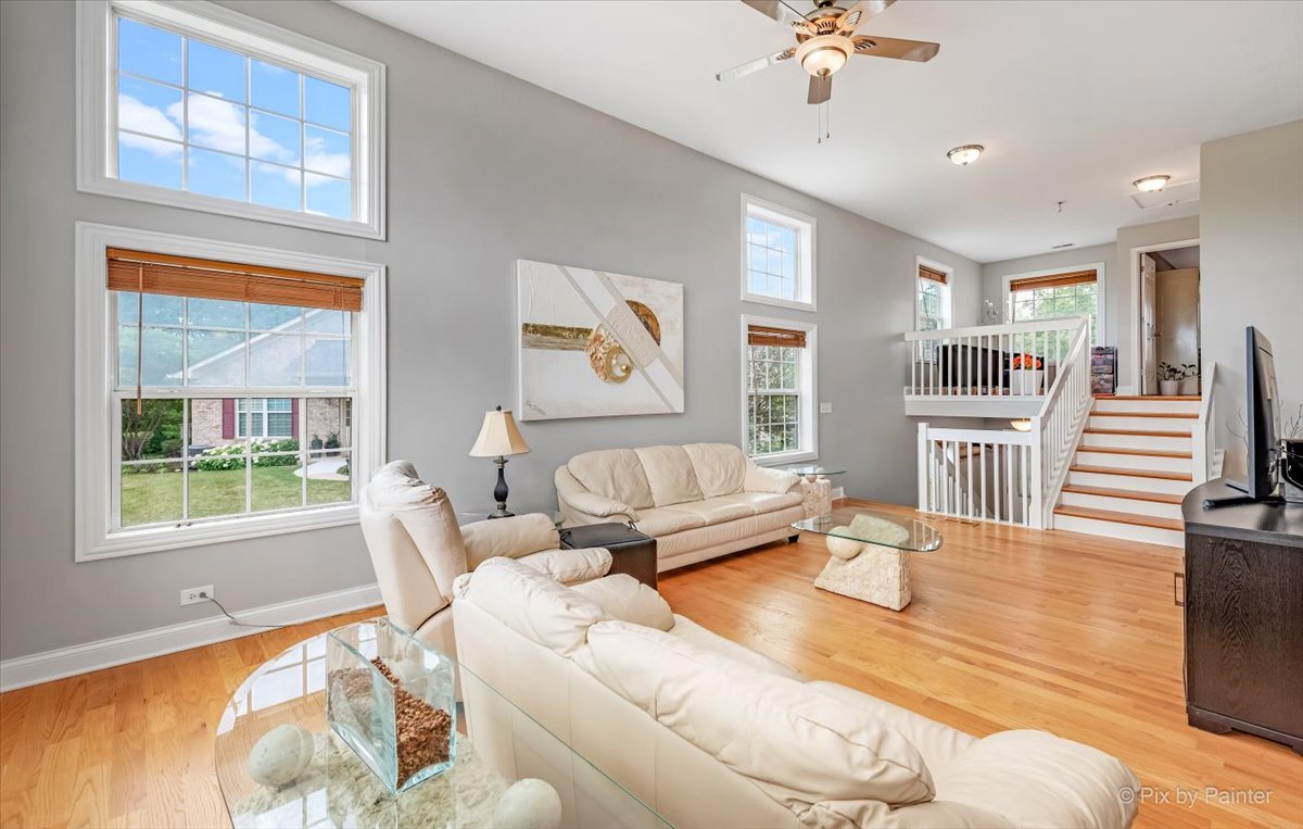 941 Oak Ridge Boulevard Elgin, IL 60120 - Photo 4 of 28