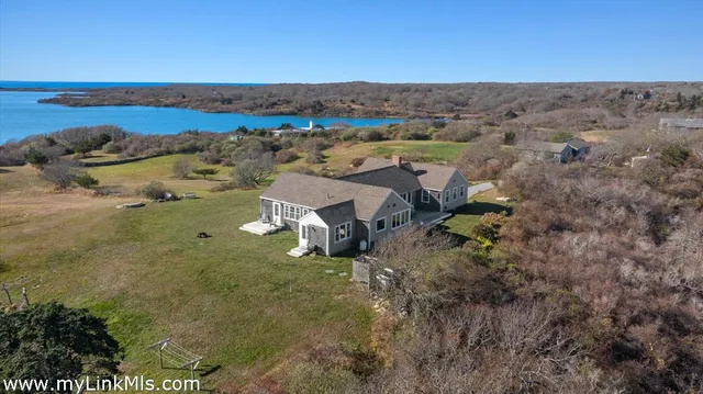 $10,950,000 | 16 Shotnaigher Lane, Chilmark, MA 02535