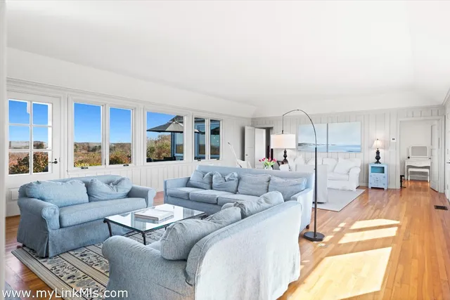 $10,950,000 | 16 Shotnaigher Lane, Chilmark, MA 02535