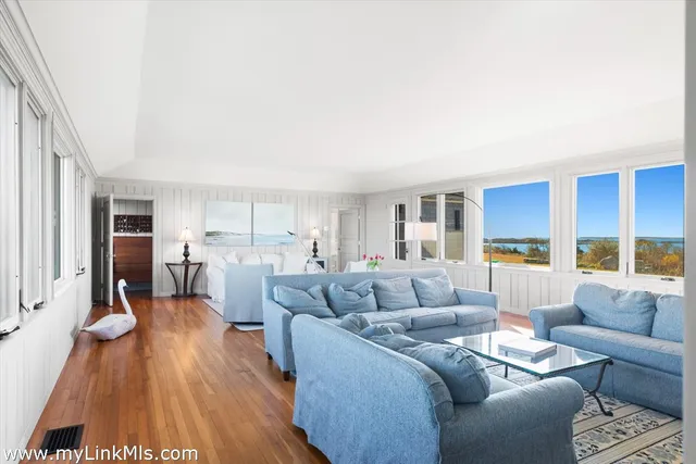 $10,950,000 | 16 Shotnaigher Lane, Chilmark, MA 02535