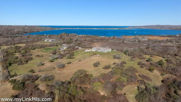 $10,950,000 | 16 Shotnaigher Lane, Chilmark, MA 02535