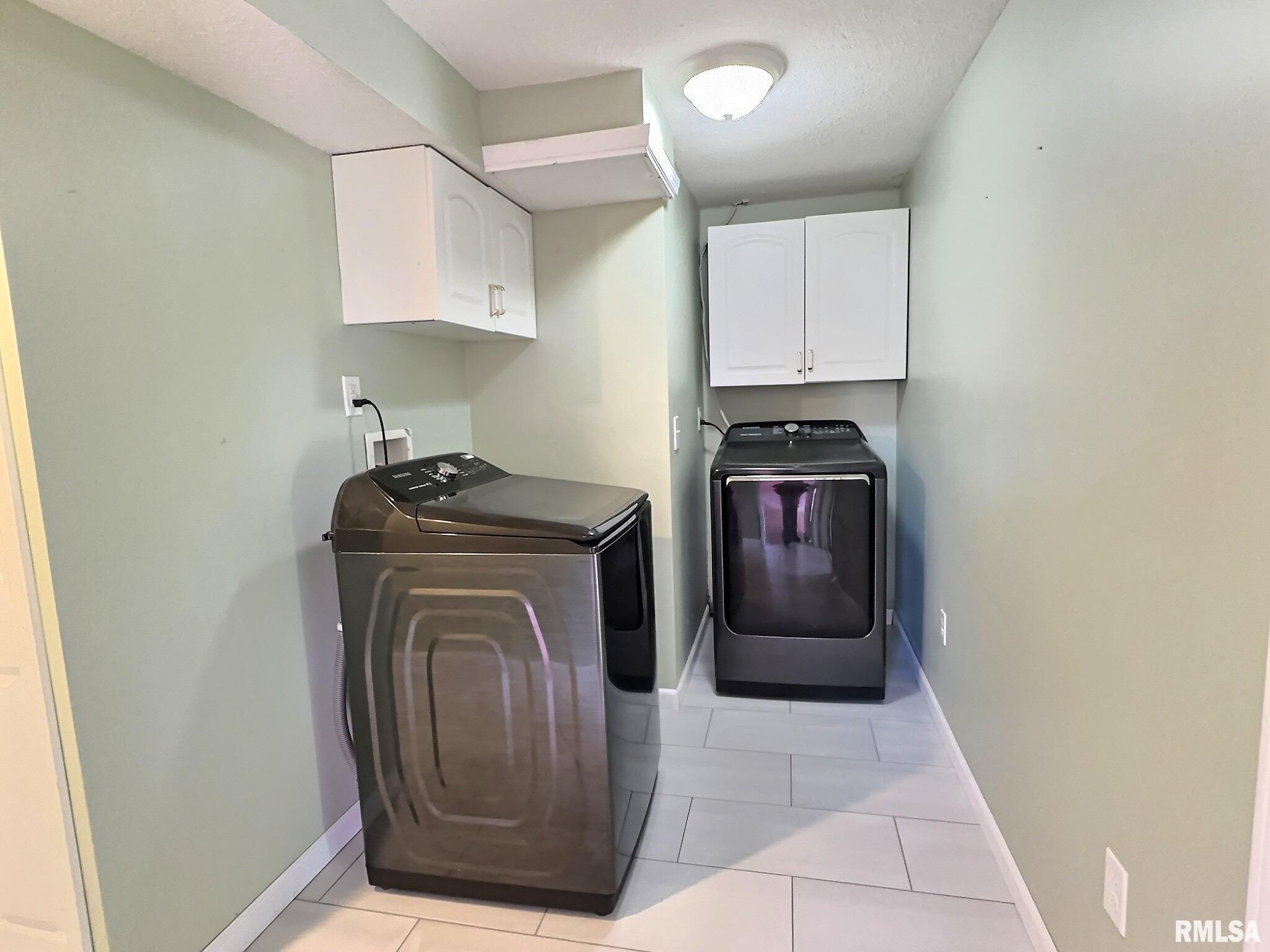 5115 West Woodfern Road Peoria, IL 61607 - Photo 13 of 21