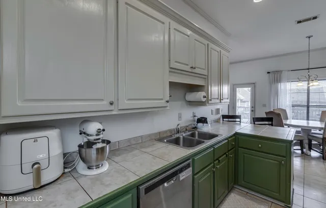 $269,000 | 503 Springhill Place, Brandon, MS 39047