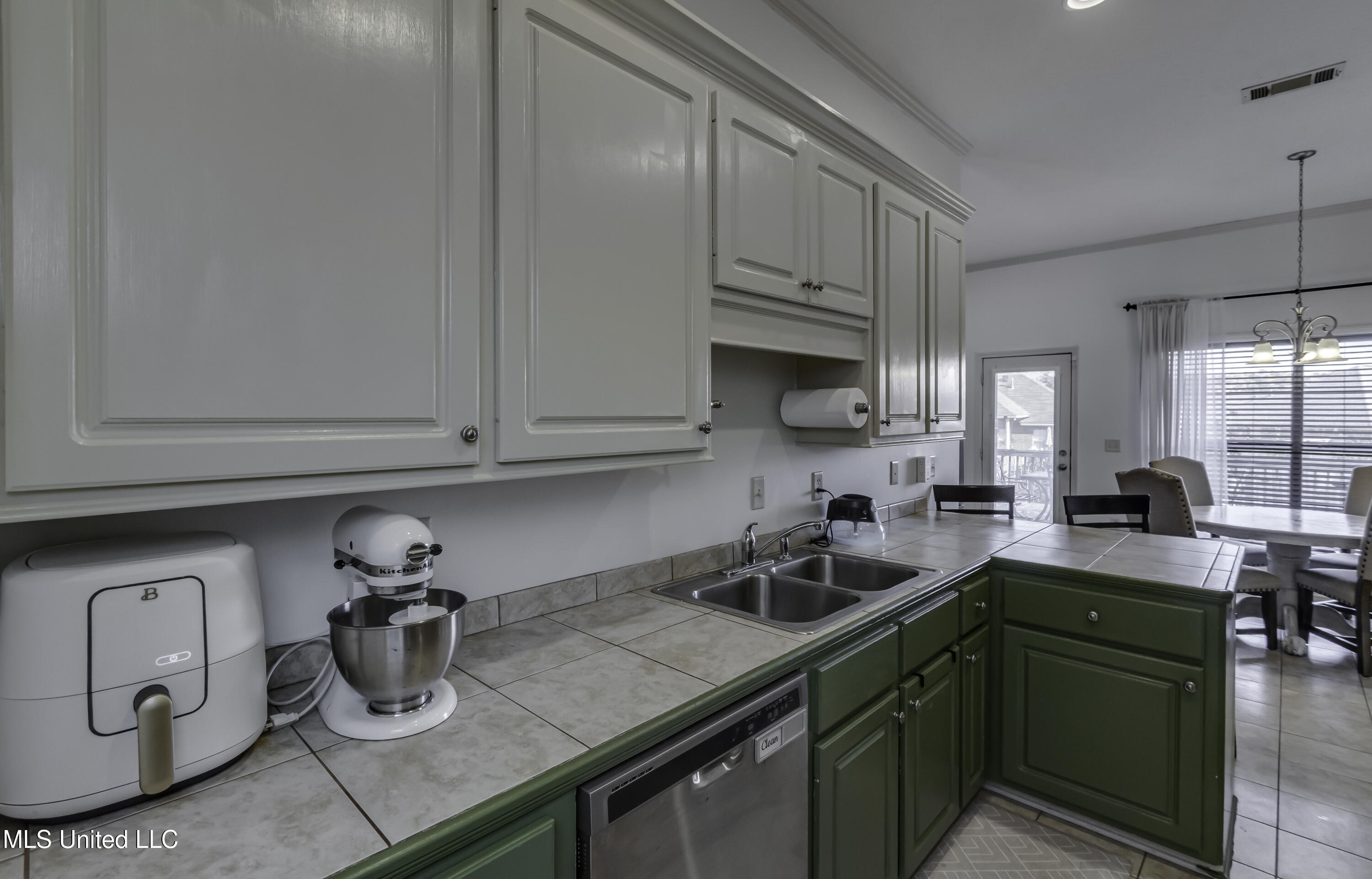 503 Springhill Place Brandon, MS 39047 - Photo 15 of 40 503 Spring Hill Place--34