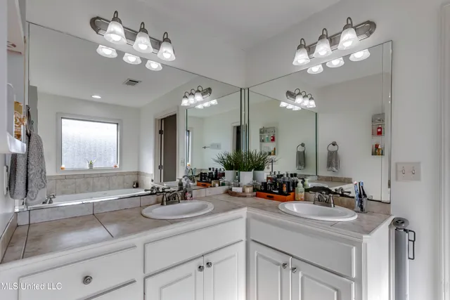 $269,000 | 503 Springhill Place, Brandon, MS 39047