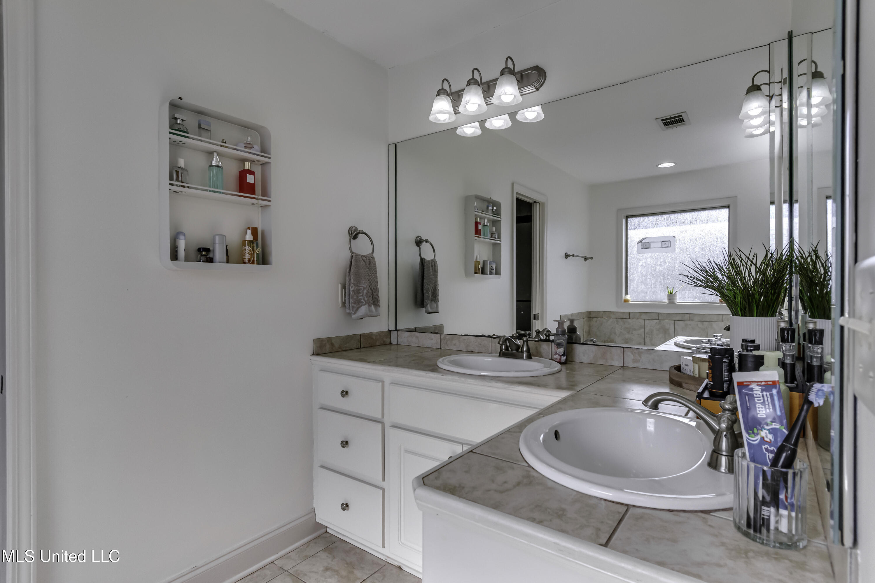 503 Springhill Place Brandon, MS 39047 - Photo 21 of 40 503 Spring Hill Place--20